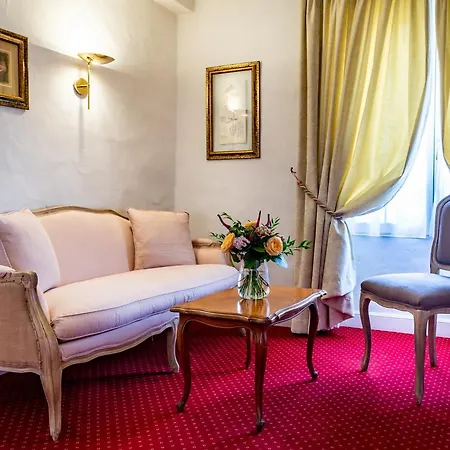 Restaurant Le Centenaire 호텔 4*