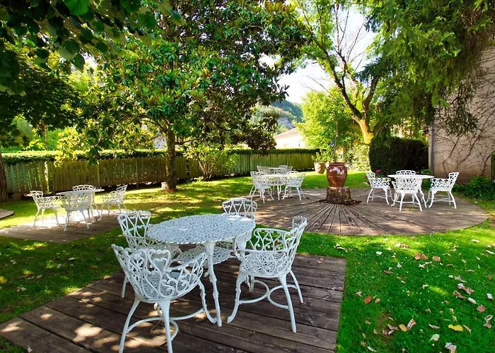 Hotel Restaurant Le Centenaire Les Eyzies