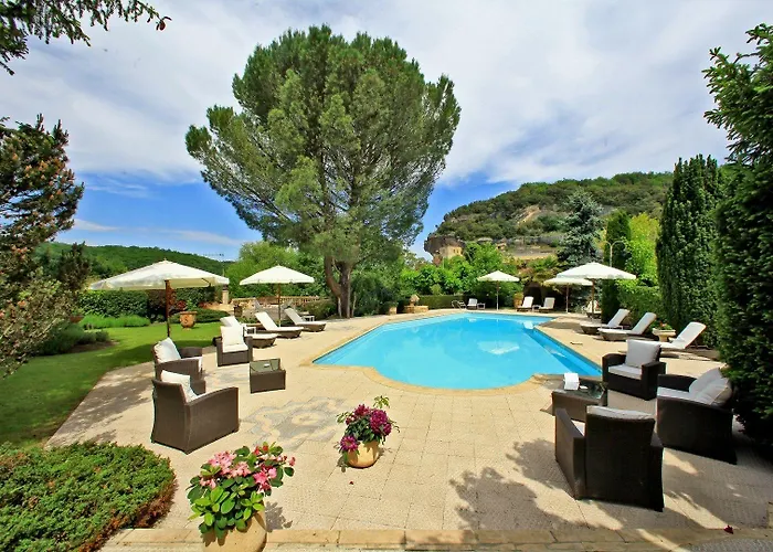 Hotel Restaurant Le Centenaire Les Eyzies